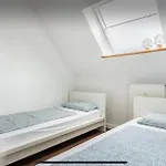 Haus 6 Pers Mit Garten 15 Min Zur Messe Duesseldorf *