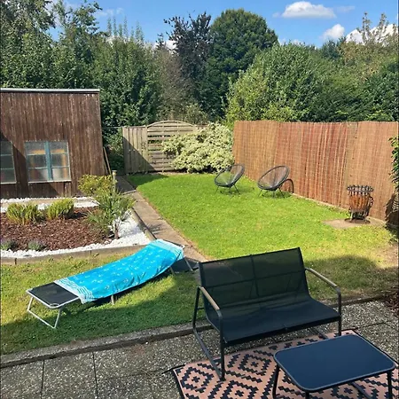 Holiday home Haus 6 Pers Mit Garten 15 Min Zur Messe Duesseldorf Krefeld