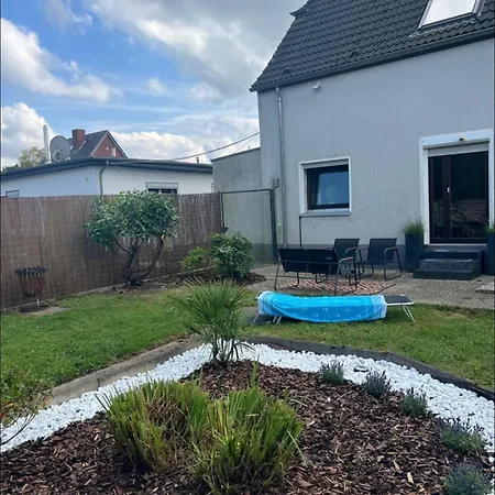 Haus 6 Pers Mit Garten 15 Min Zur Messe Duesseldorf *