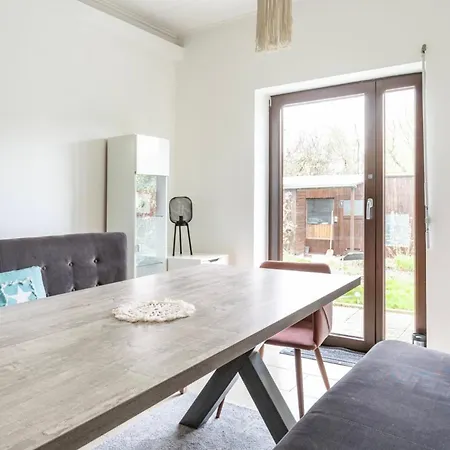 Prázdninový dům Haus 6 Pers Mit Garten 15 Min Zur Messe Duesseldorf Krefeld