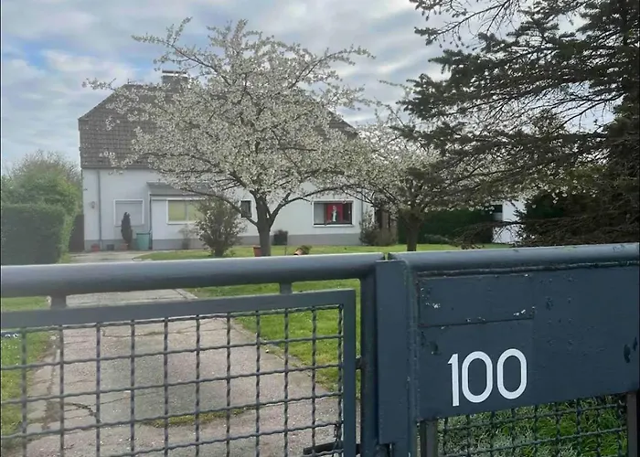 Haus 6 Pers Mit Garten 15 Min Zur Messe Duesseldorf * Krefeld