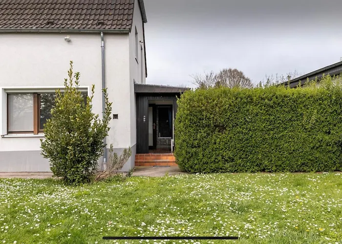 Haus 6 Pers Mit Garten 15 Min Zur Messe Duesseldorf Krefeld