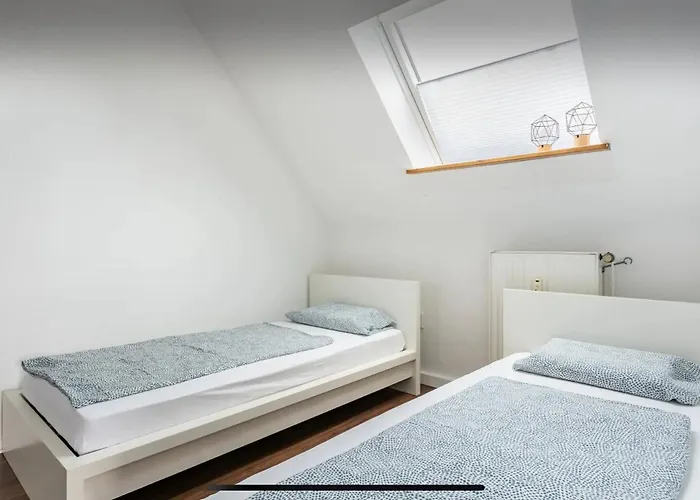 Haus 6 Pers Mit Garten 15 Min Zur Messe Duesseldorf *