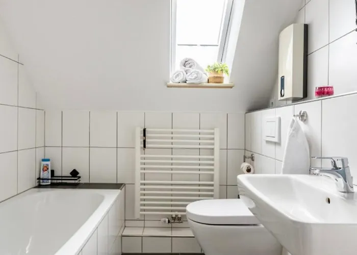 別荘 Haus 6 Pers Mit Garten 15 Min Zur Messe Duesseldorf *